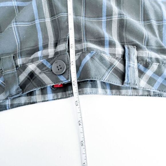 Quiksilver Gray and Blue Plaid Men's Flat Front Shorts - Picture 8 of 10